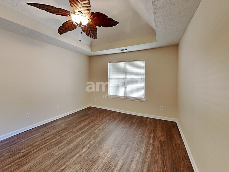 Building Photo - 515 Chaseridge Dr