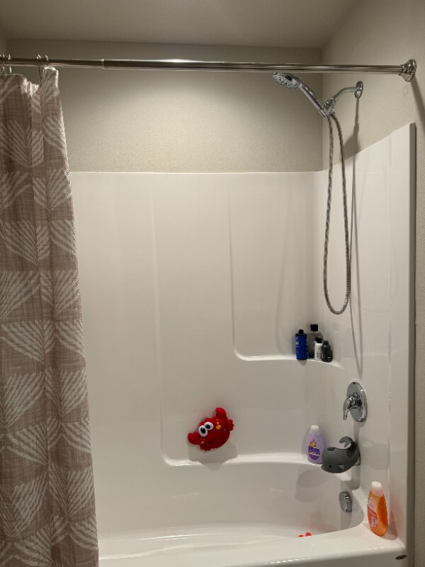 Building Photo - 162 SW Howard Pl N