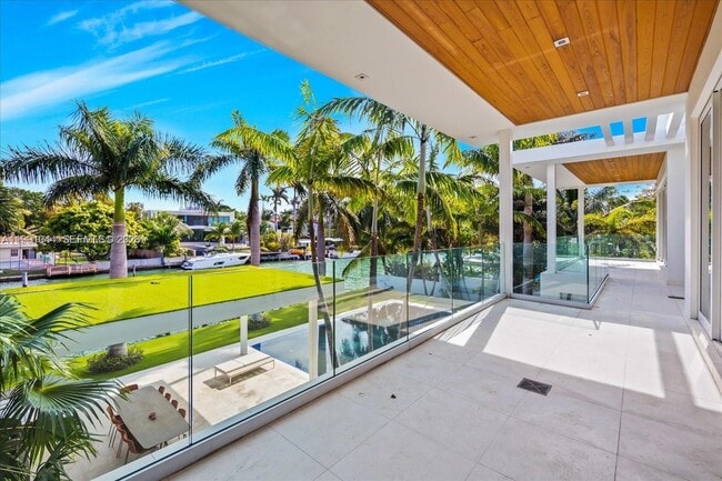 Building Photo - 3465 Meridian Ave