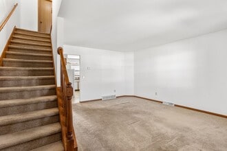 Building Photo - 510/512 Pheasant Drive