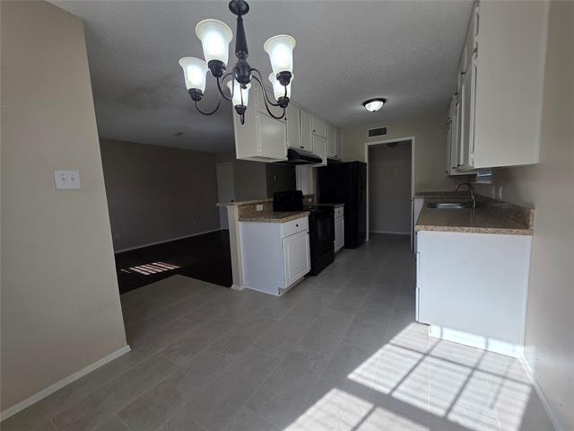 Building Photo - 620 Race St