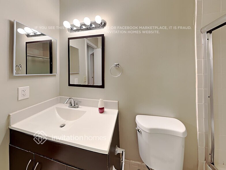 Building Photo - 14075 Langley Pl