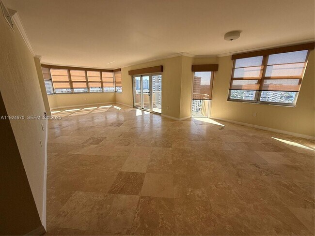 Building Photo - 1950 S Ocean Dr