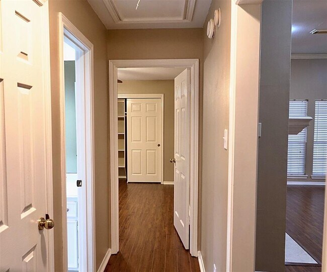 Building Photo - 16714 Rustic Colony Dr