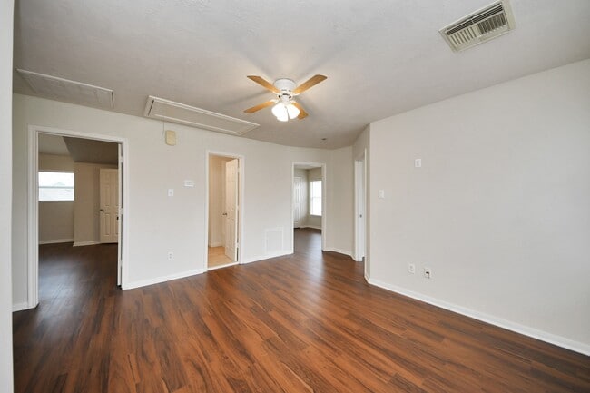 Building Photo - 21710 Oriole Trail