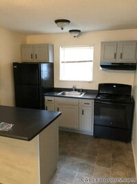 Building Photo - 21 Thomas Ave