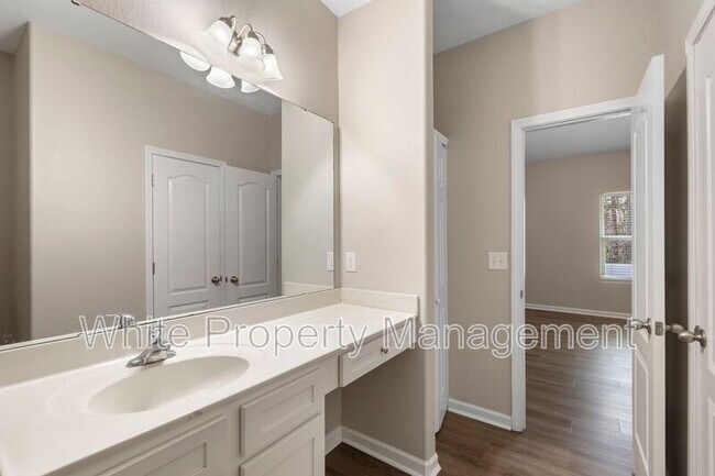 Building Photo - 6113 Purbeck Way