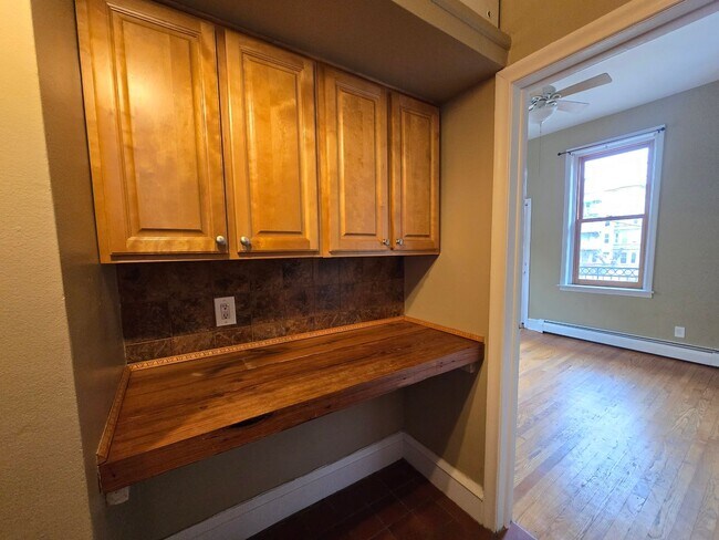 Building Photo - 313 N 34th St