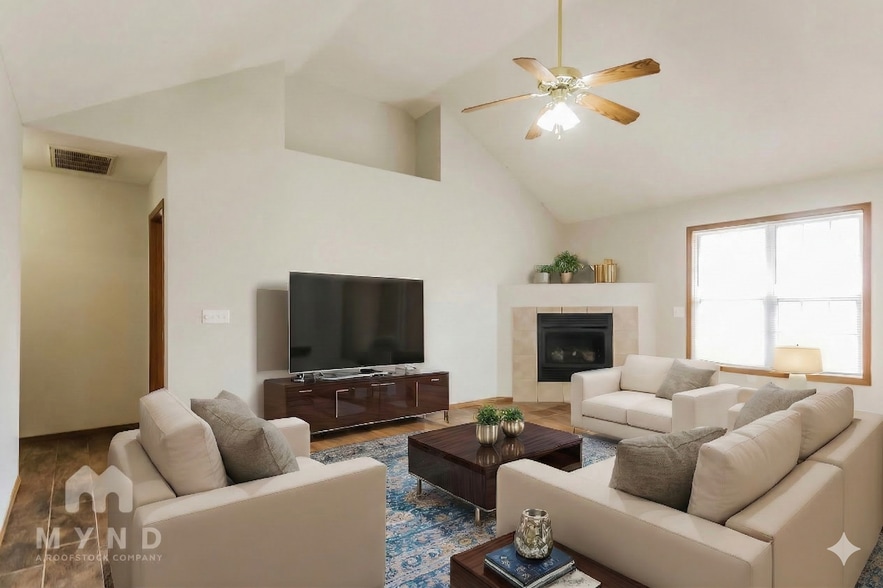 Building Photo - 418 N Century Ave