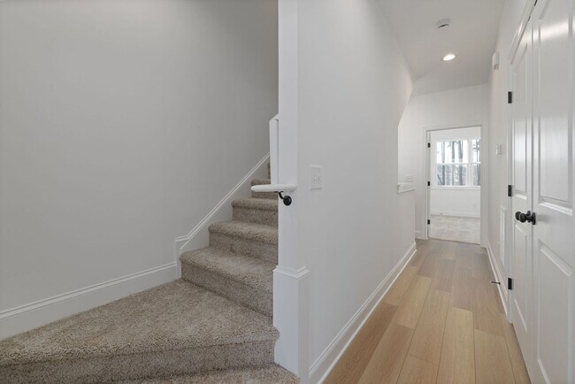 Building Photo - **OFFERING RENT DISCOUNT PROMOTION FOR FIRST 6 MONTHS** New Construction 4BD, 3.5BA Raleigh Townh...