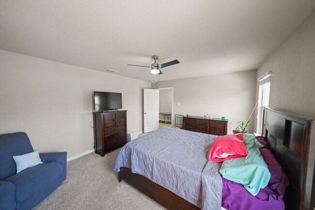 Building Photo - Spacious 4-Bedroom Retreat in Desirable Miller Ranch - Realtor Commission: $500