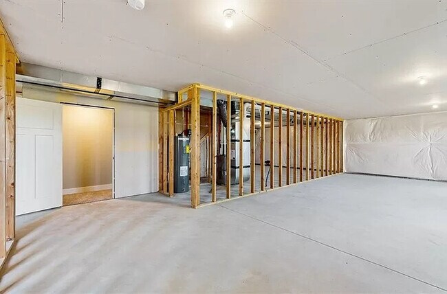 Building Photo - 520 Meadows Ct