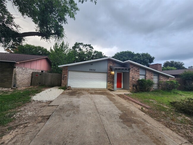 Building Photo - 3822 Broken Elm Dr