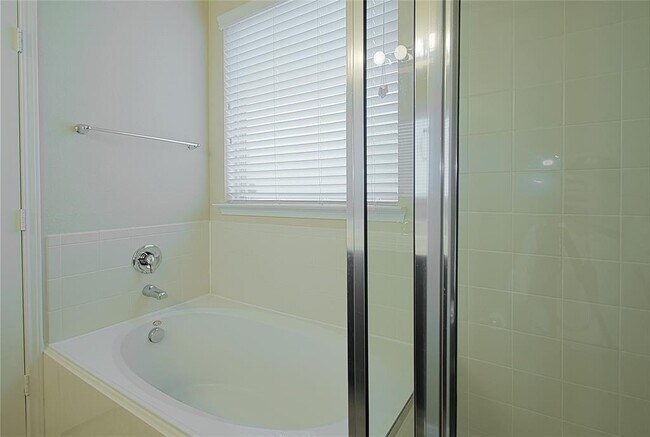 Building Photo - 21506 Cotton Valley Ln