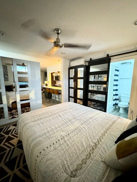 Building Photo - 1301 S Howard Ave