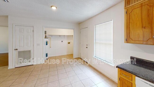 Building Photo - 213 Damascus Rd