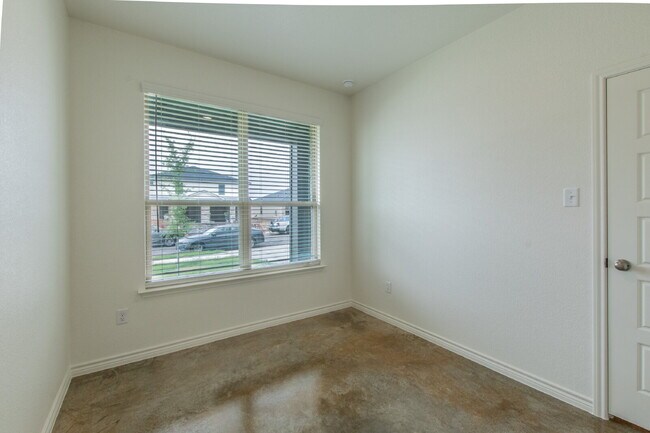 Building Photo - Brand New 3BR Duplex with Modern Concrete Floors & Fenced Yard!