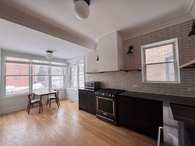 Building Photo - 1392 Waveland, LLC