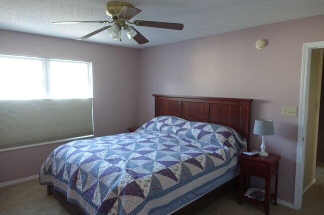 Building Photo - 2291 S Sweetbriar Ct
