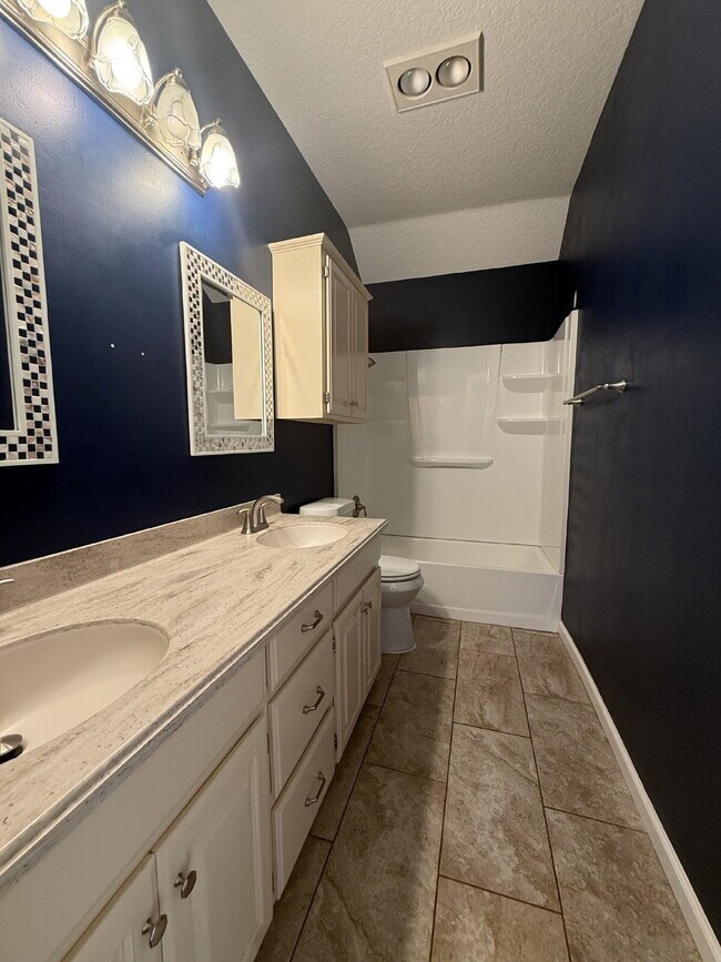 Building Photo - Corner-lot home in the desirable Cooper Creek