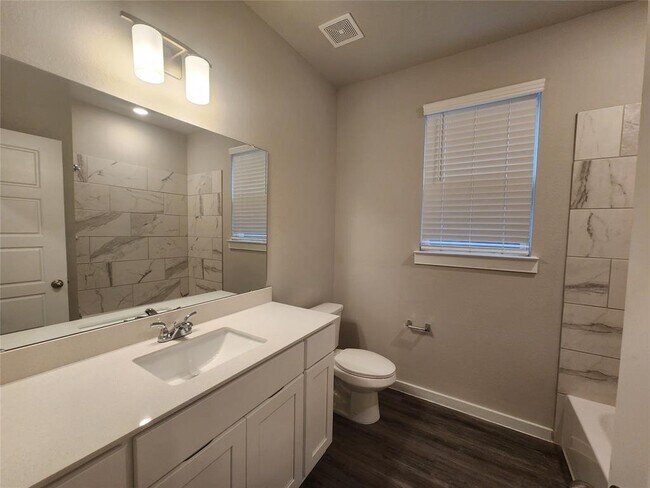 Building Photo - 18322 W Centro Cir