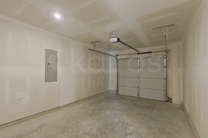 Building Photo - 331 Ironwood Ct
