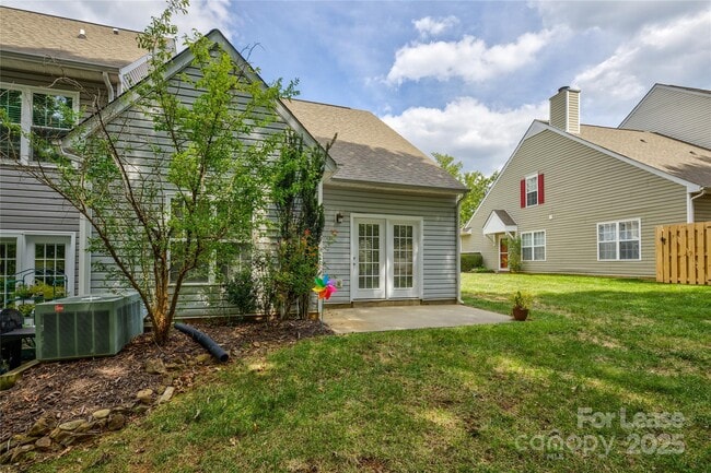 Building Photo - 9014 Roseton Ln