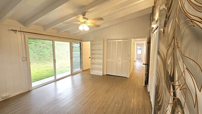 Building Photo - RARE!!! 5 bedroom on Kalaheo Hillside