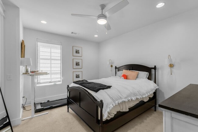 Building Photo - Luxury Townhome Living in Moores Mill — Style, Comfort & Prime Auburn Convenience