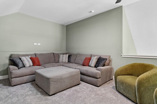 Building Photo - 534 Sudbury Cir