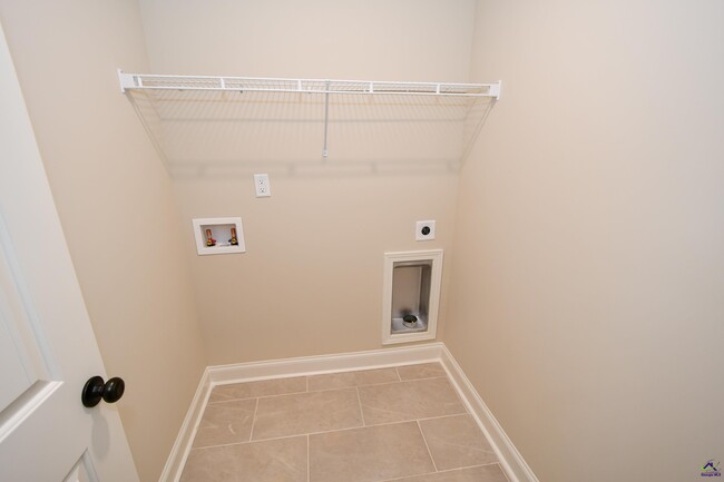 Building Photo - 204 Otters Rdg Dr