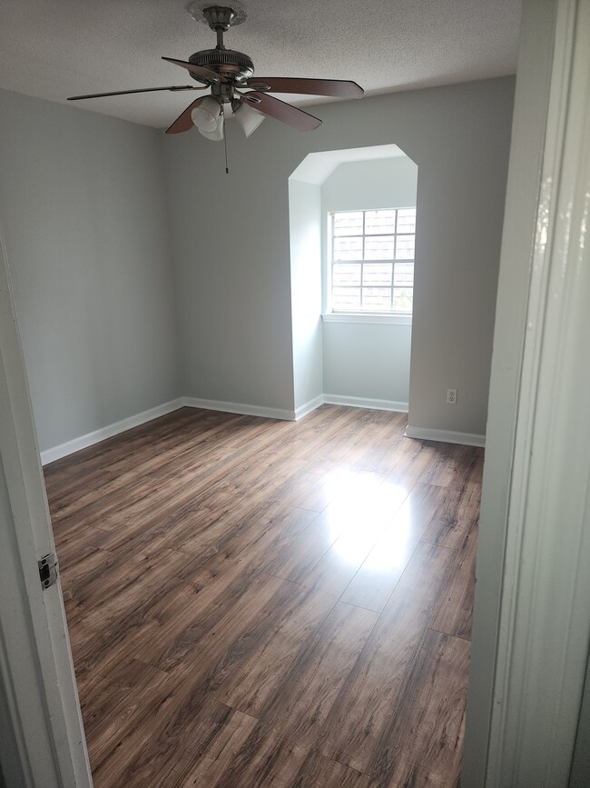 Guest bedroom - 4216 Arbor Ct