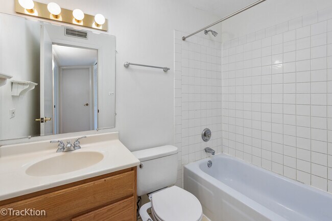 Building Photo - 6147 Knoll Wood Ct