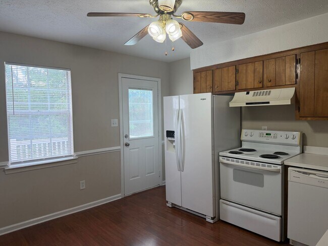Building Photo - 114 Water Gate Dr