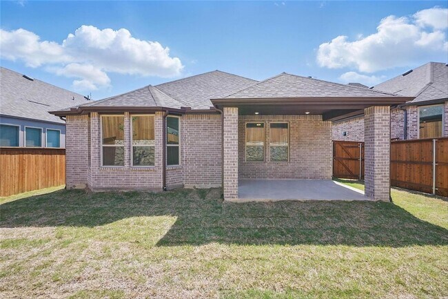Building Photo - 5060 Westhaven Cir