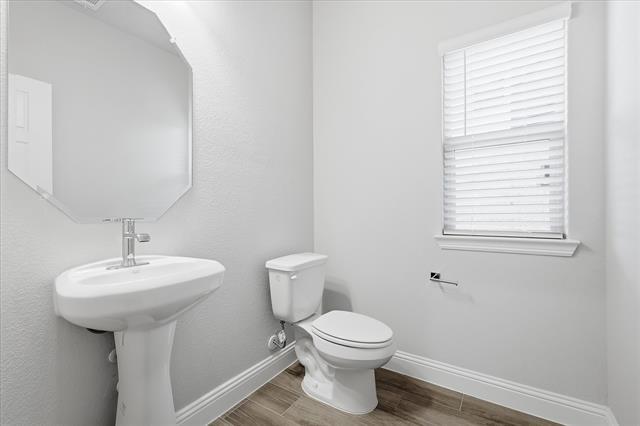 Building Photo - 2244 Knightsgate Rd