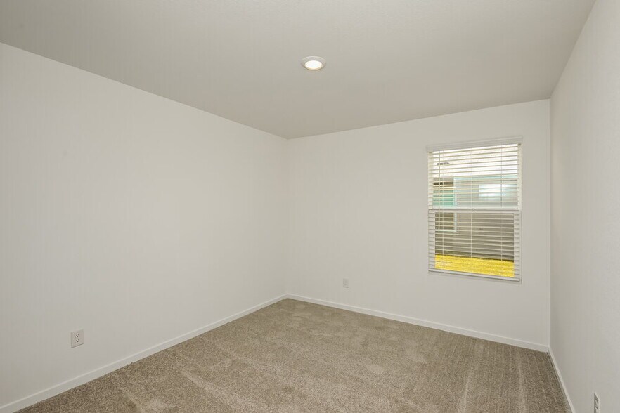 Building Photo - 1644 Limpkin Dr