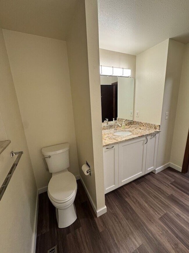 Building Photo - 1414/1416 Terry Street