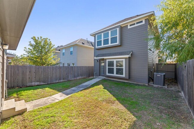 Building Photo - 18007 Malnati Dr