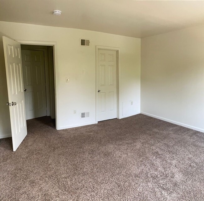 Building Photo - 607 Emerald Dr