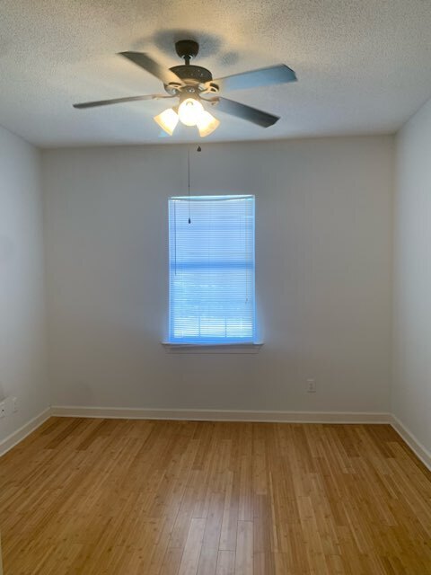 Interior Photo - 1058 Peabody Ave