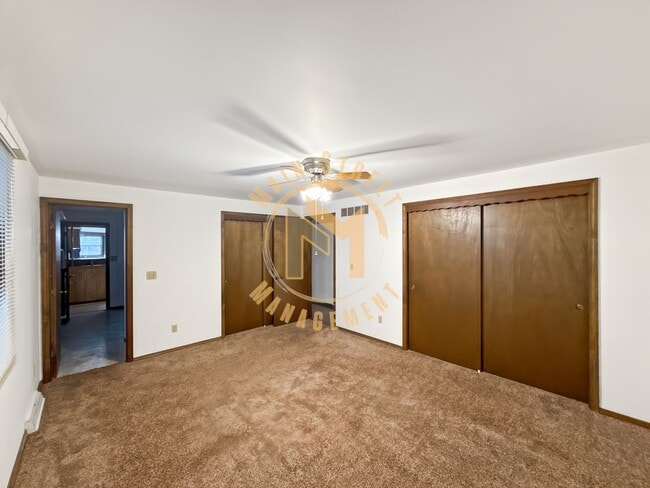 Building Photo - 1433 Baumgart Rd