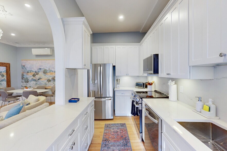 Building Photo - 86 Worcester St