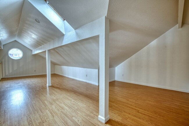 Building Photo - 1725 7th St