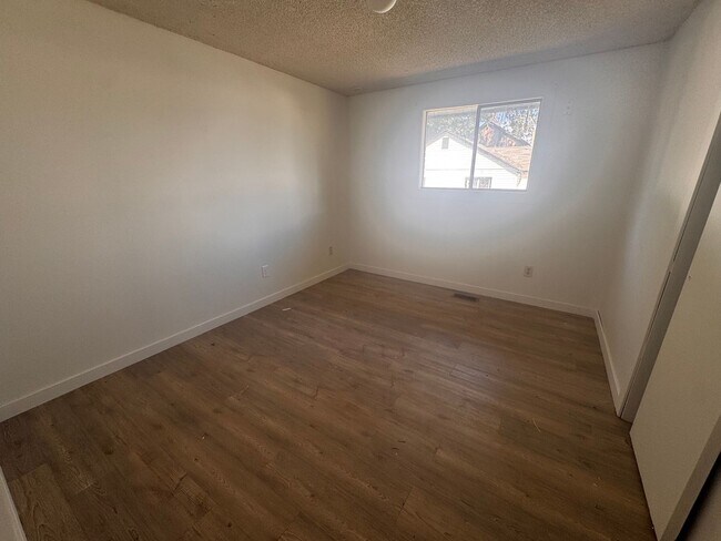 Building Photo - Welcoming 3 Bed, 1 Bath Home in Spokane *SPECIAL: $500 OFF!*