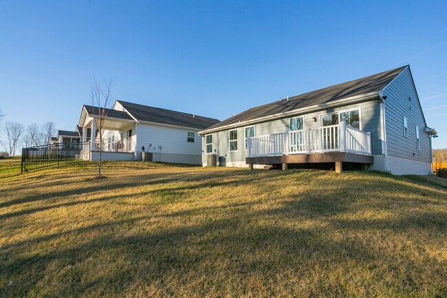 Building Photo - Beautiful One Level Home in Columbia!