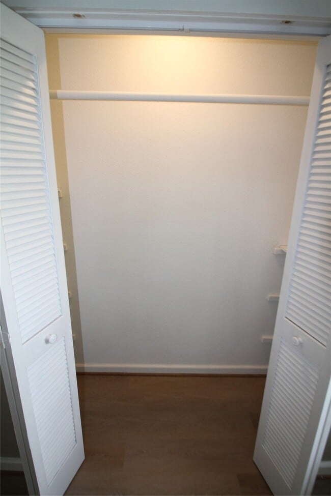 Building Photo - 5400 Sheldon St