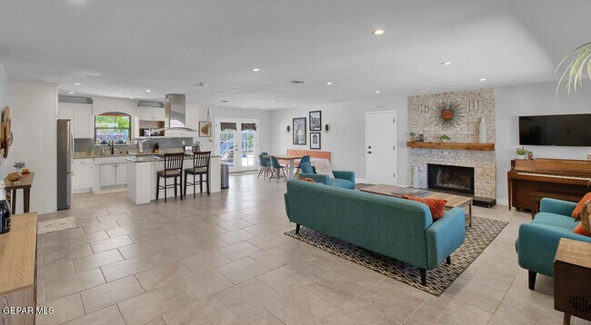 Building Photo - 779 Clay Ct