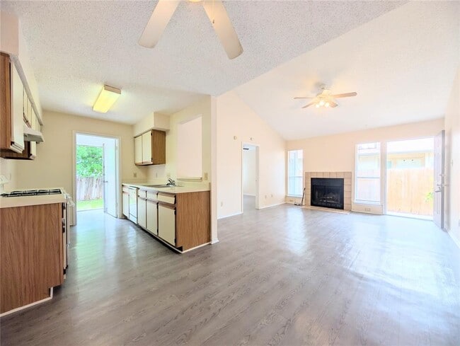 Building Photo - 2018 Redwing Way