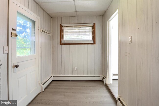 Building Photo - 307 Linden Ave